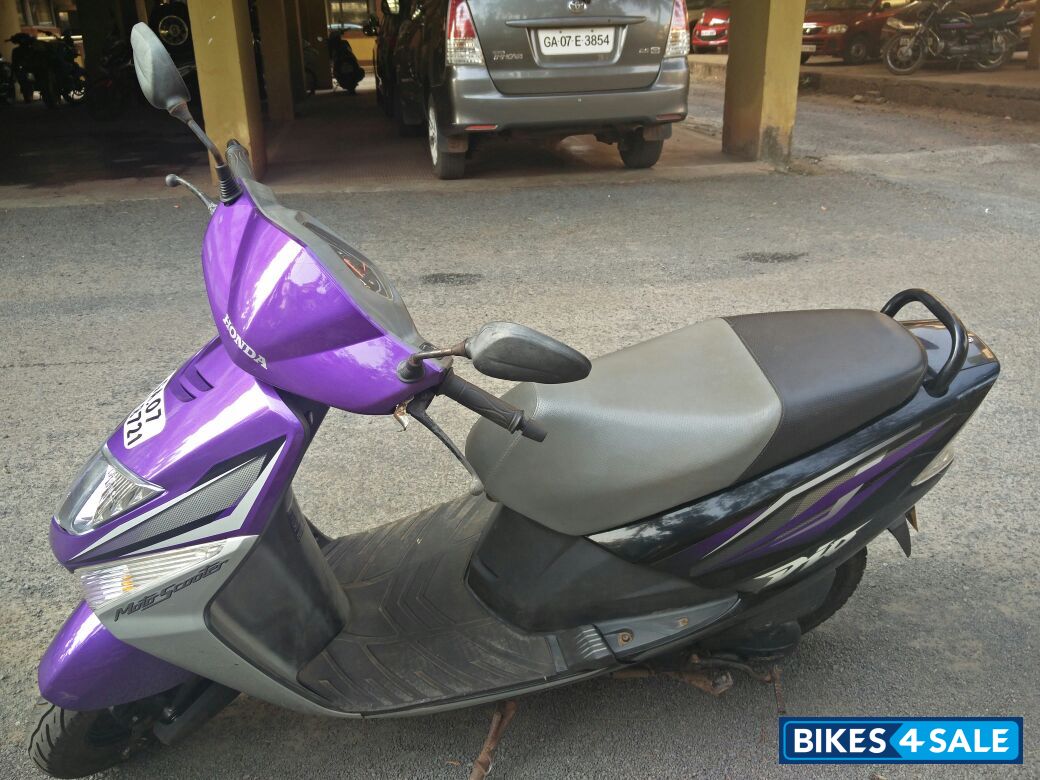 Purple Honda Dio Purple Honda Dio