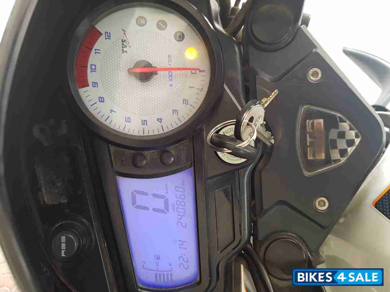 White TVS Apache RTR 180 ABS