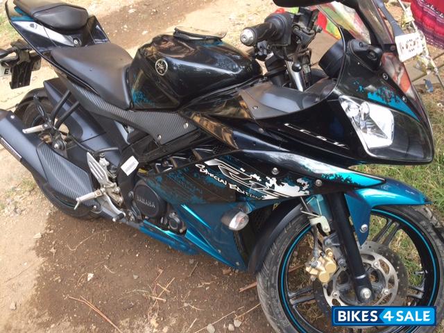 Cyan Blue Yamaha YZF R15 V2
