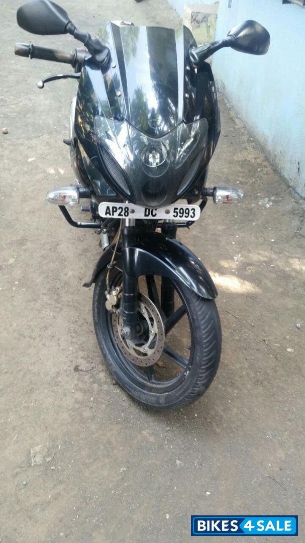 Black Bajaj Pulsar 220 DTSi