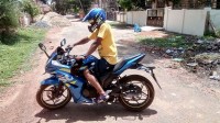 Blue Suzuki Gixxer SF