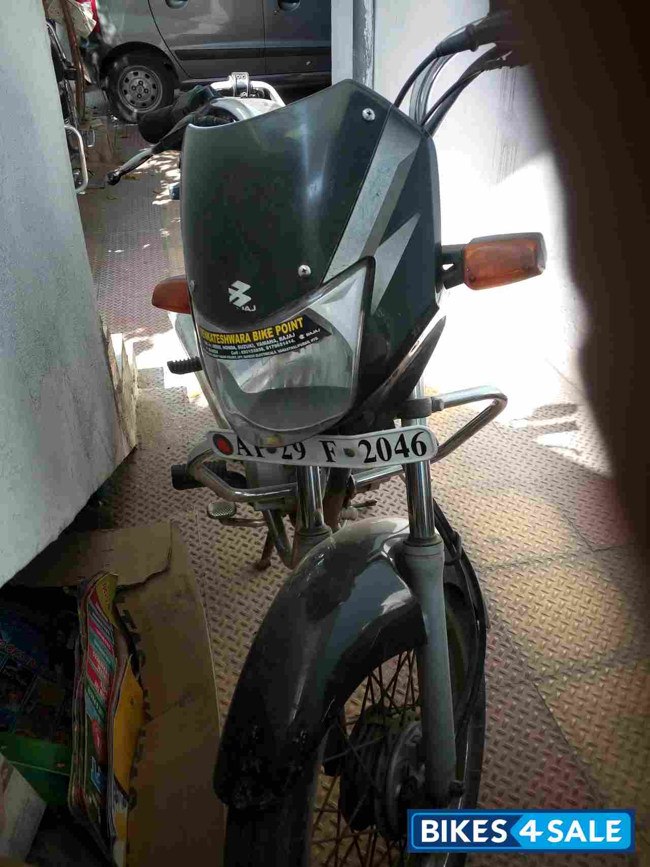 Jet Black Bajaj CT 100