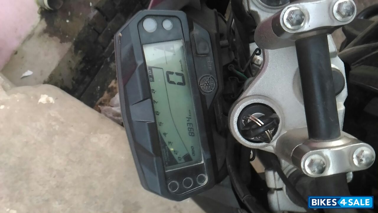 Black Yamaha FZ FI V2