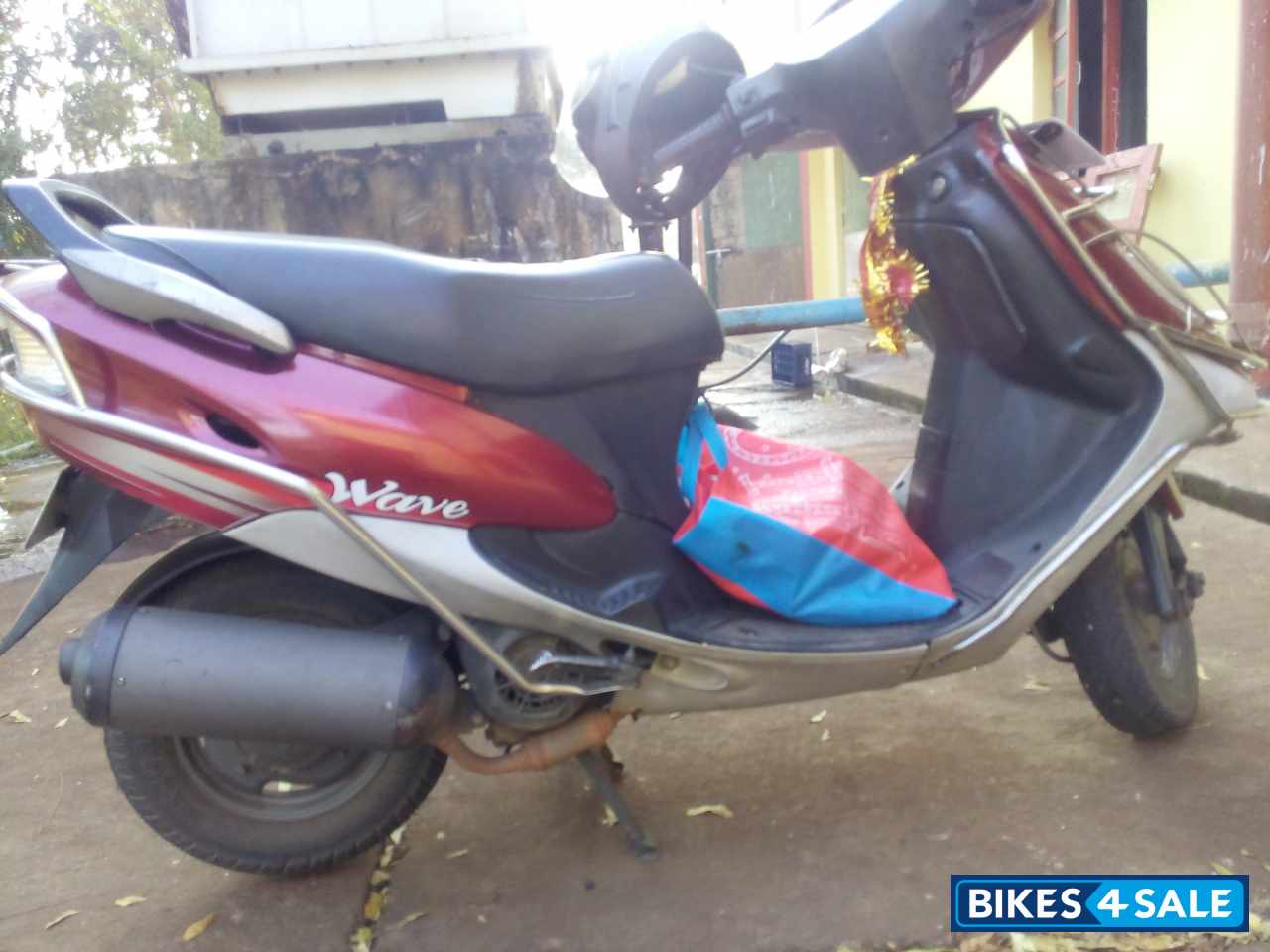 Red Bajaj Wave Red Bajaj Wave