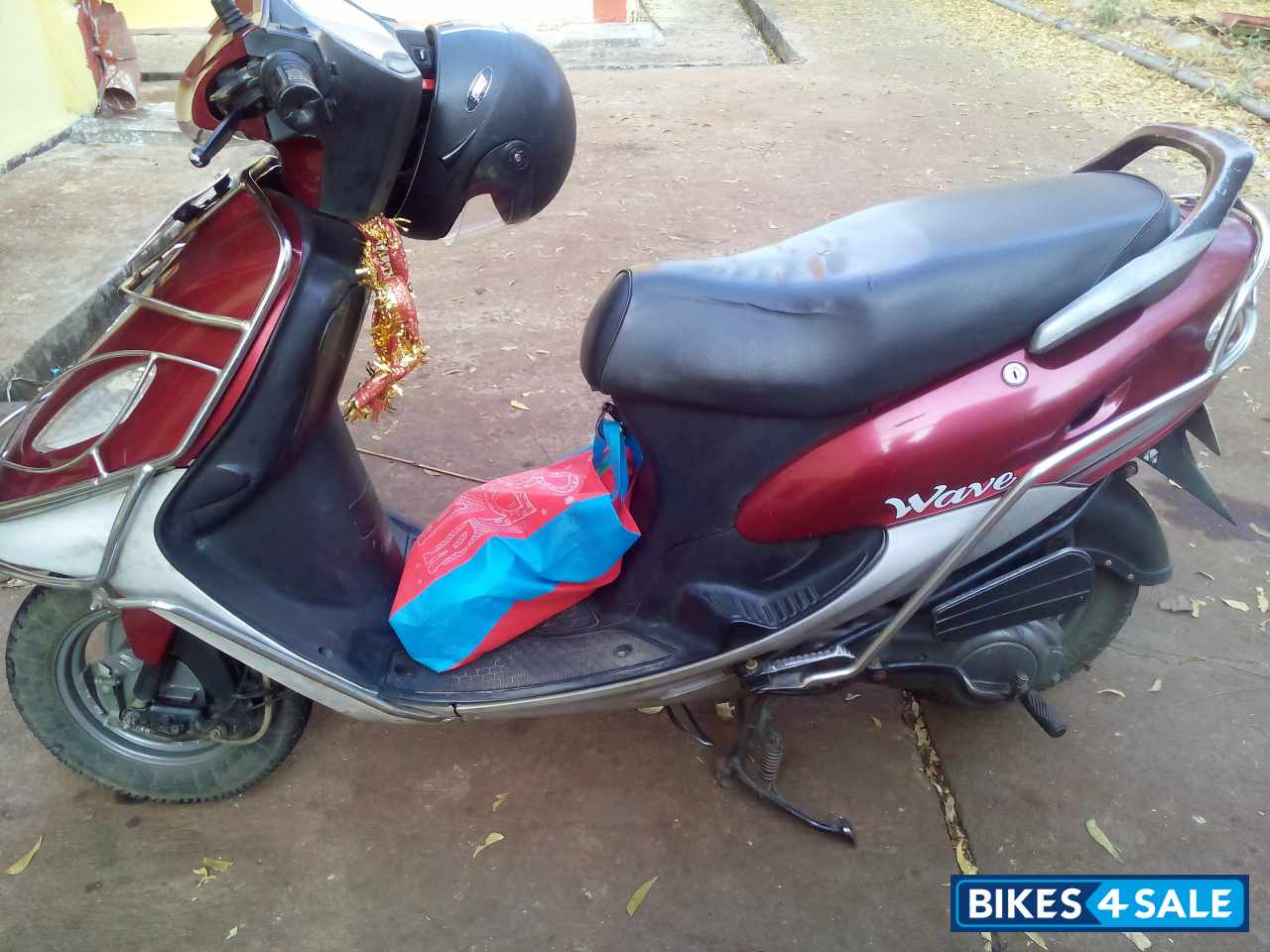 Red Bajaj Wave Red Bajaj Wave