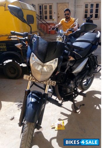 Black Bajaj Pulsar 135LS