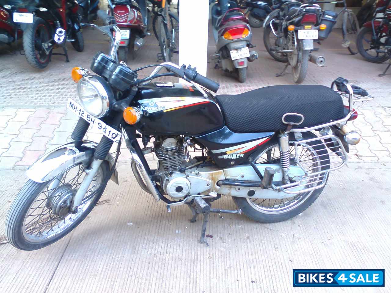 Jet Black Bajaj Boxer Jet Black Bajaj Boxer