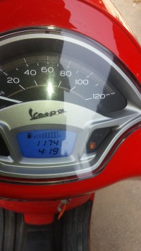 Red Vespa VXL 125
