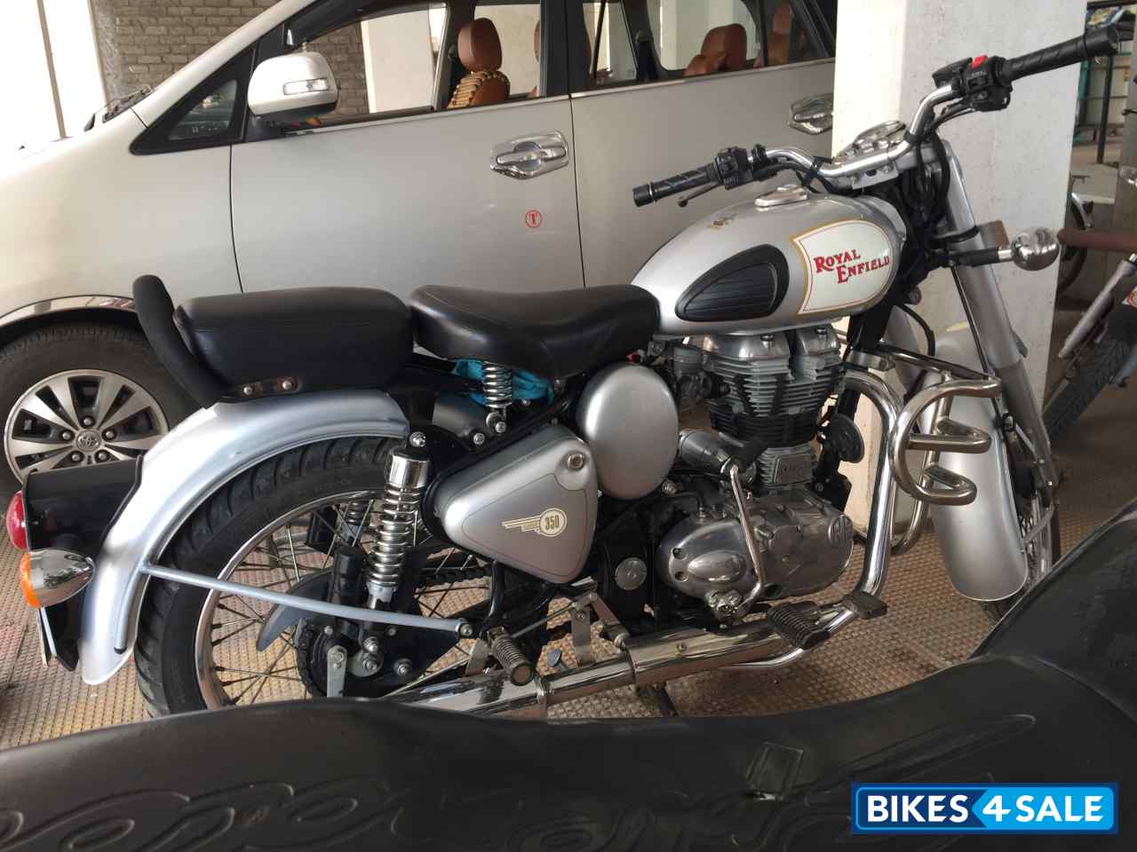 Silver Royal Enfield Classic 350
