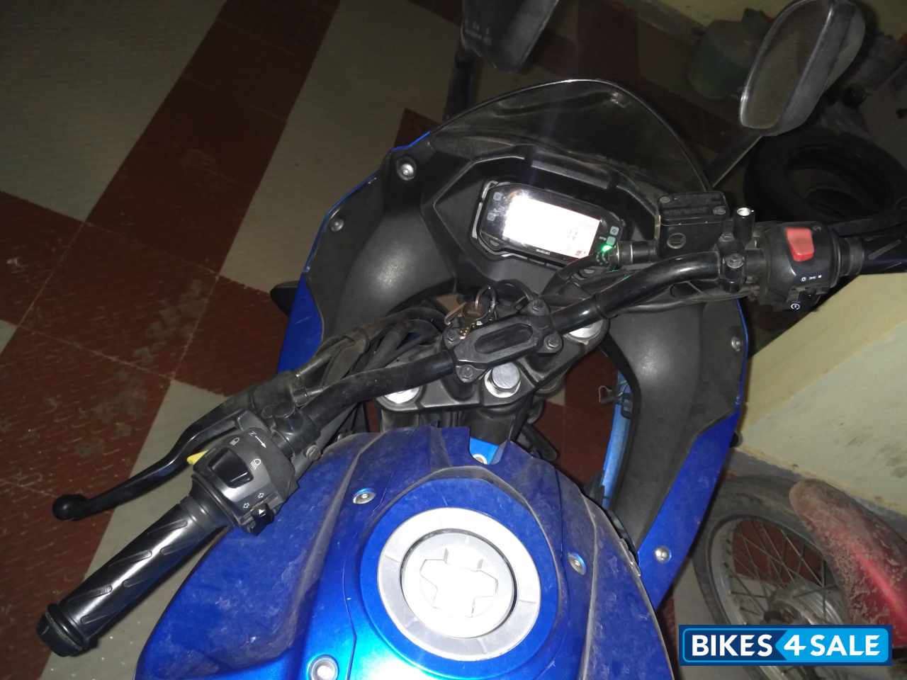 Blue Suzuki Gixxer SF