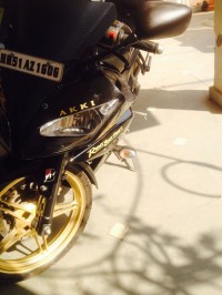 Black Golden Yamaha YZF R15 V2