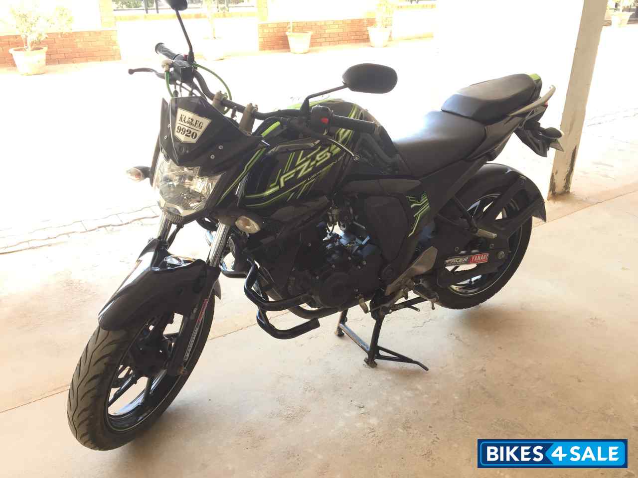 Cybor Green Yamaha FZ-S