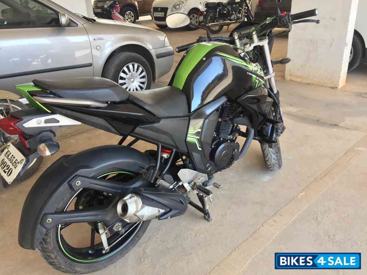 Cybor Green Yamaha FZ-S