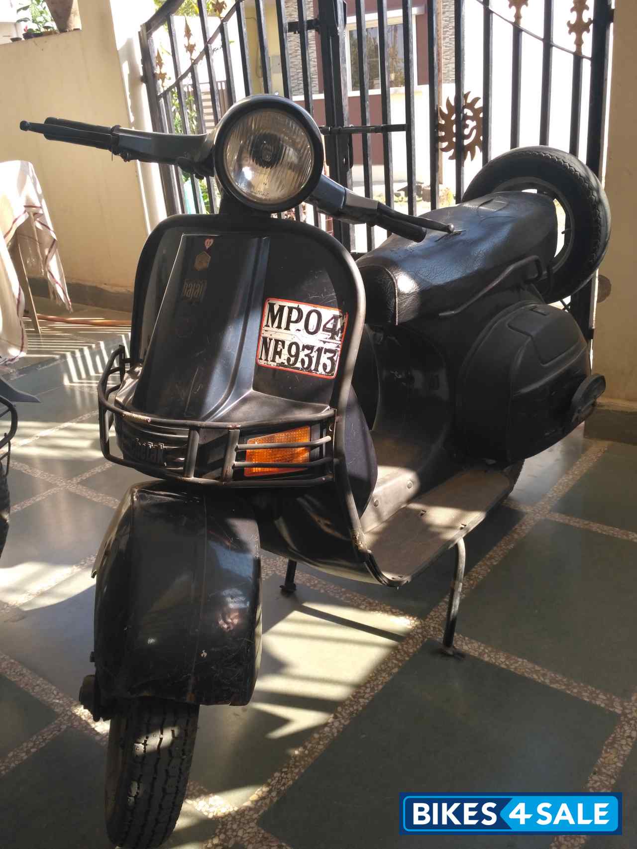 bajaj chetak model