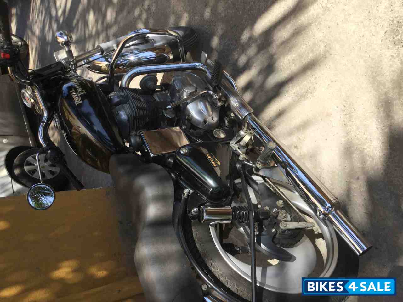 Black Royal Enfield Bullet Electra Twinspark