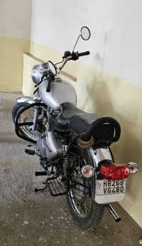 Silver Royal Enfield Bullet Electra Twinspark