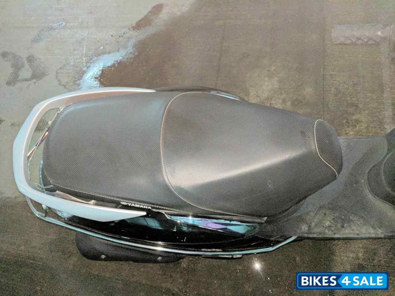 Black Yamaha Fascino