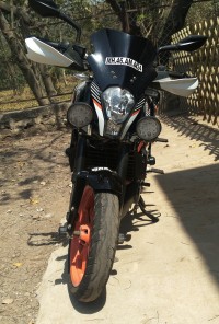 Black KTM Duke 390