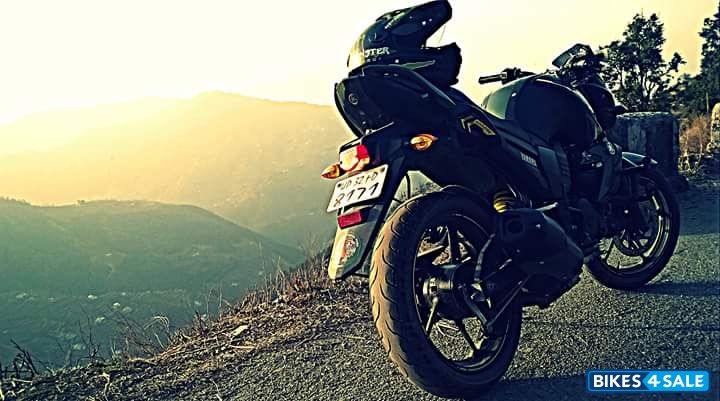 Battle Green Yamaha FZ-S