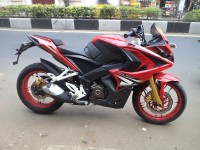 Bajaj Pulsar RS 200 2015 Model