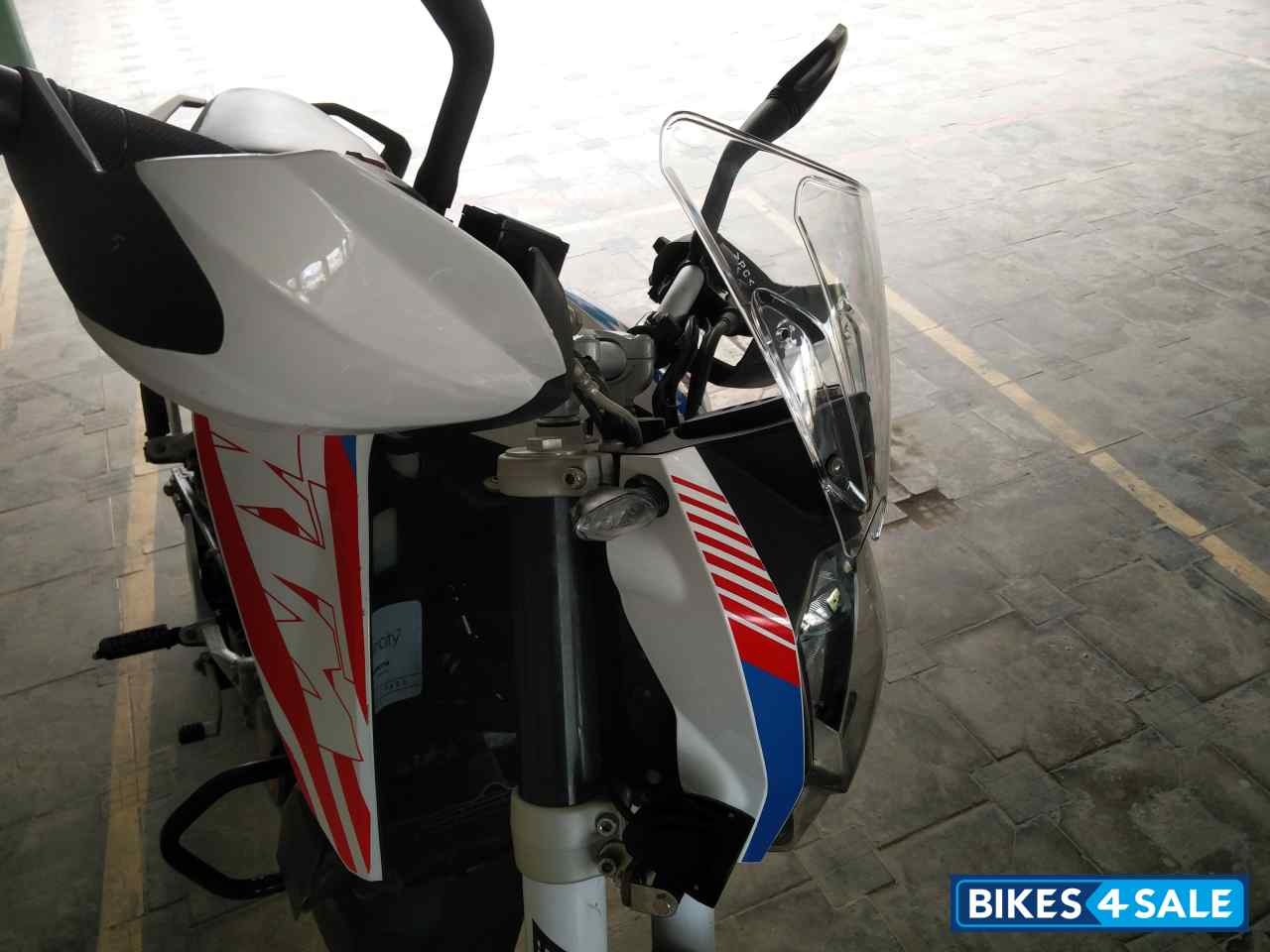 White KTM Duke 200