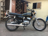Black Yamaha RX 100