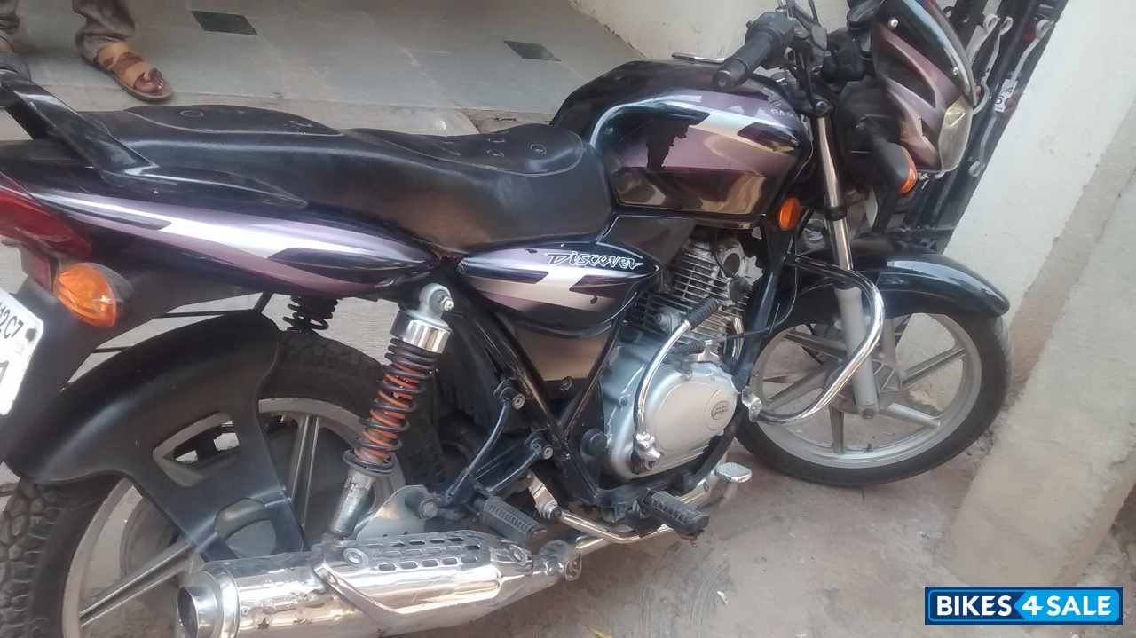 Black&red Bajaj Discover DTSi 125