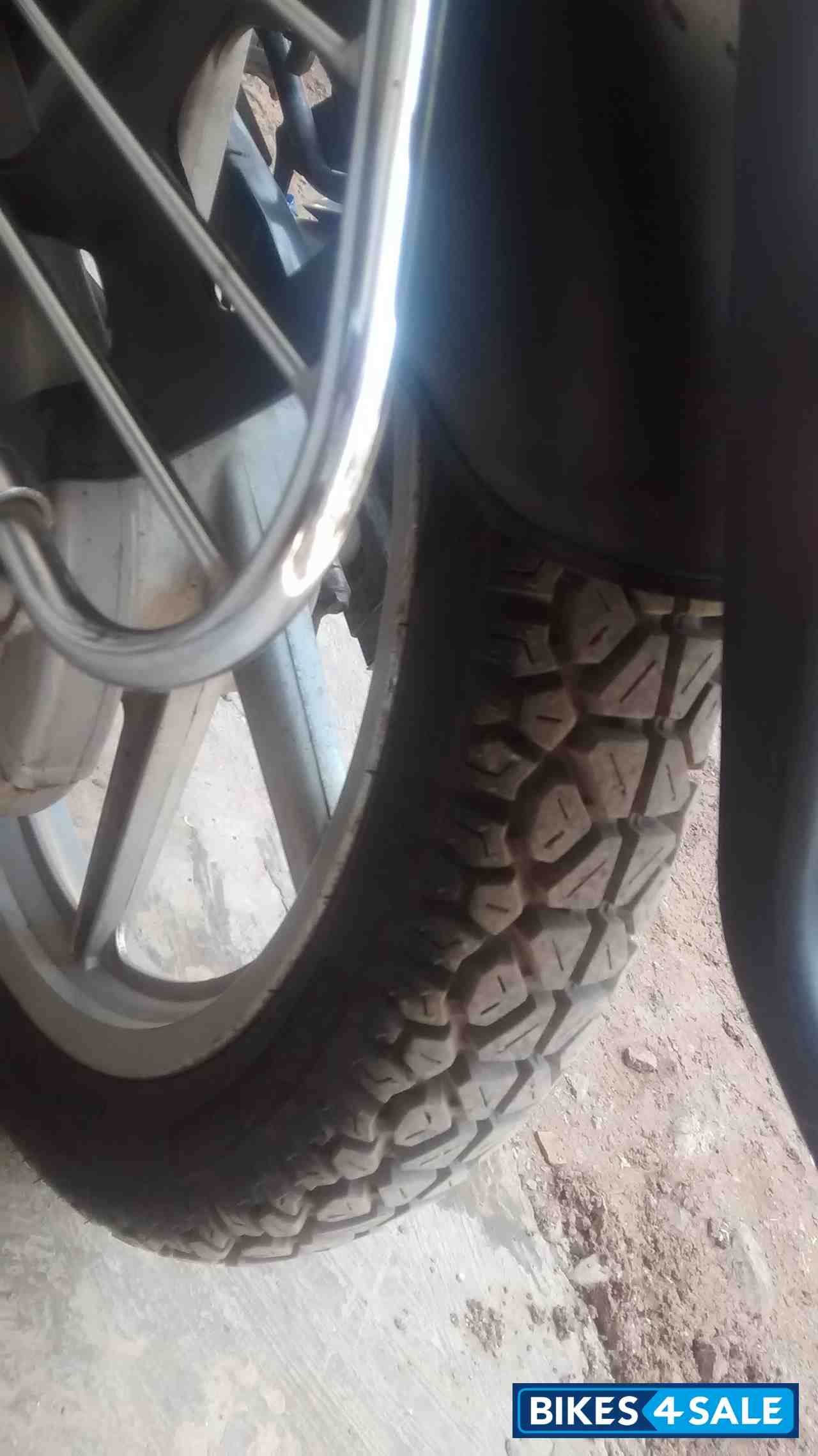 Black&red Bajaj Discover DTSi 125