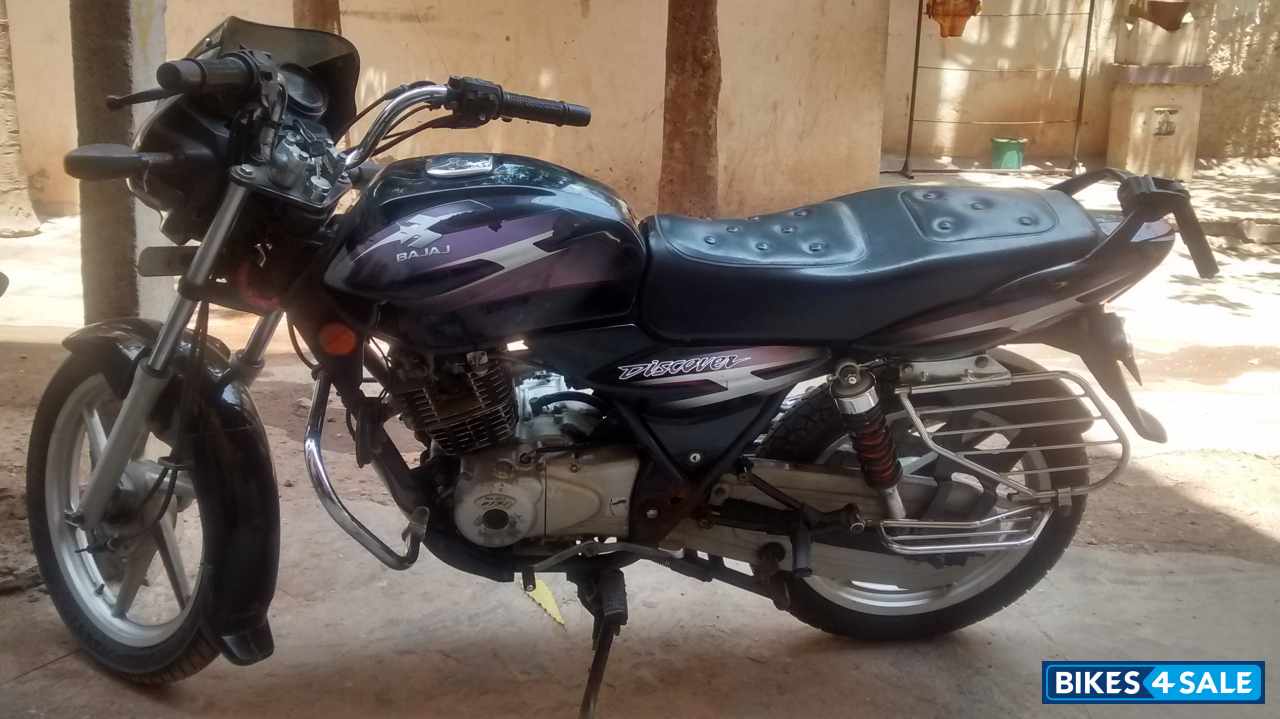 Black&red Bajaj Discover DTSi 125