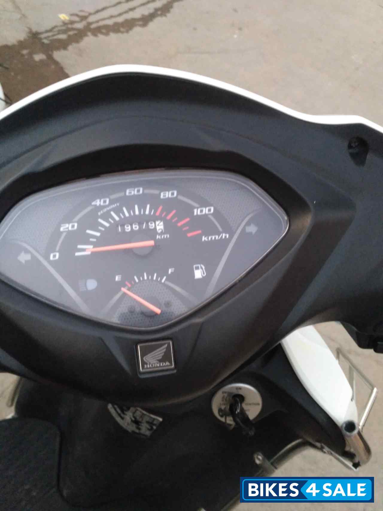 White Honda Activa 3G White Honda Activa 3G