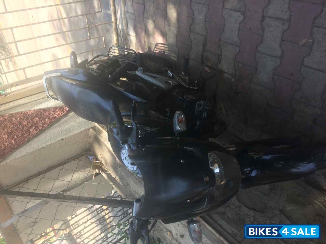 Black Bajaj Pulsar 150 DTSi