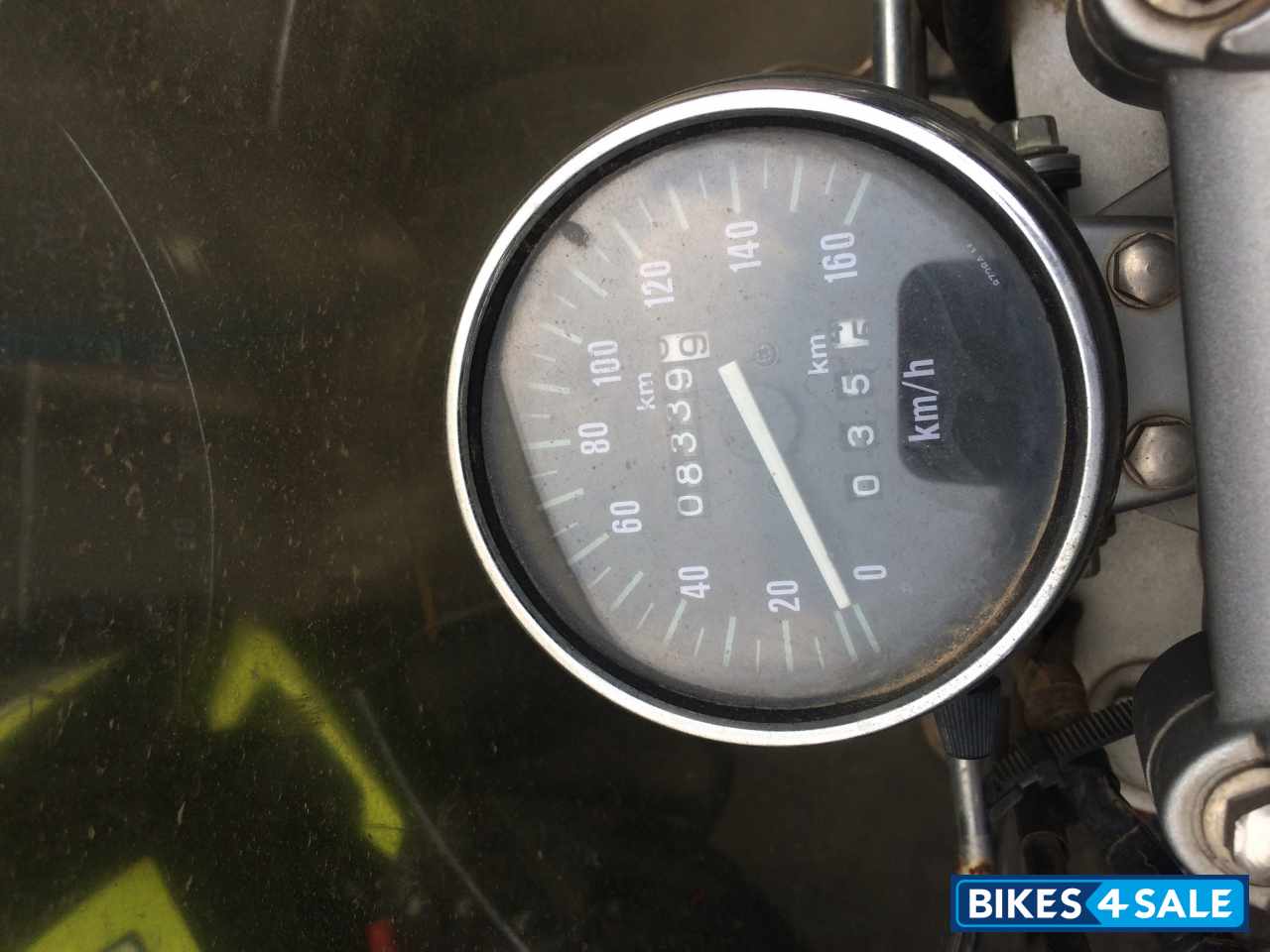 Blue Bajaj Avenger 220 DTS-i Blue Bajaj Avenger 220 DTS-i