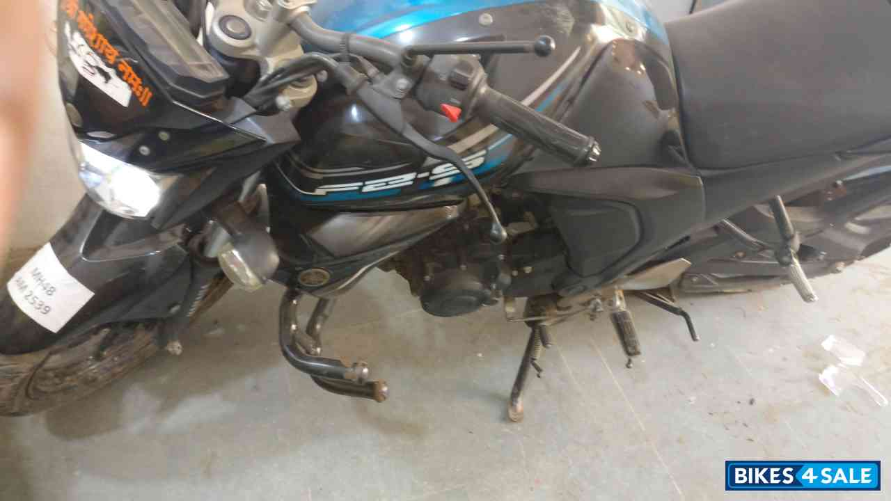 Blue Black Yamaha FZ1