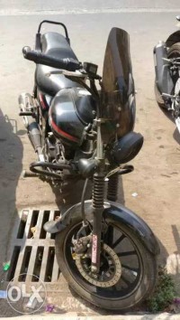 Black Bajaj Avenger Street 220