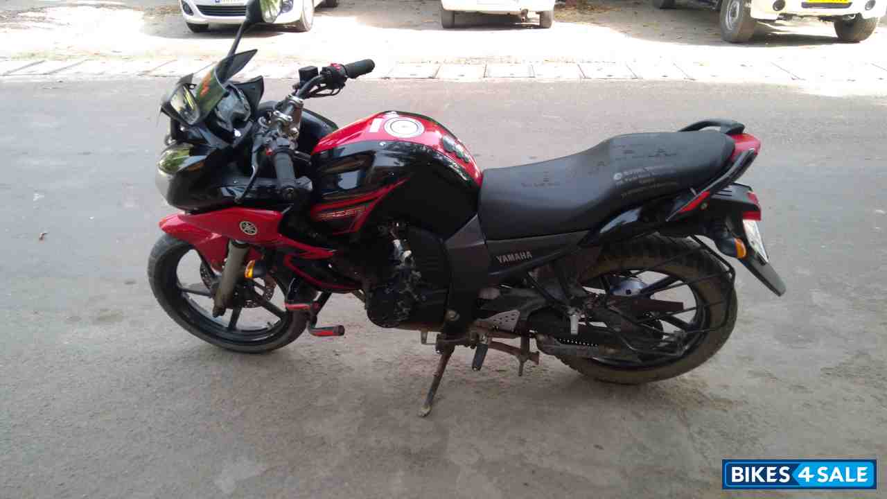 Red & Black Yamaha Fazer