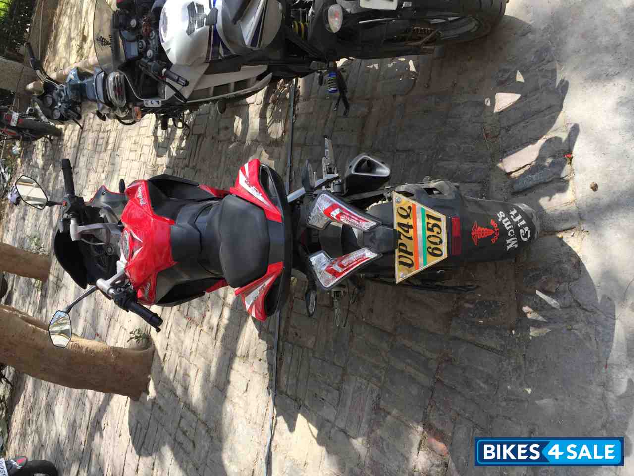 Red Black Bajaj Pulsar RS 200