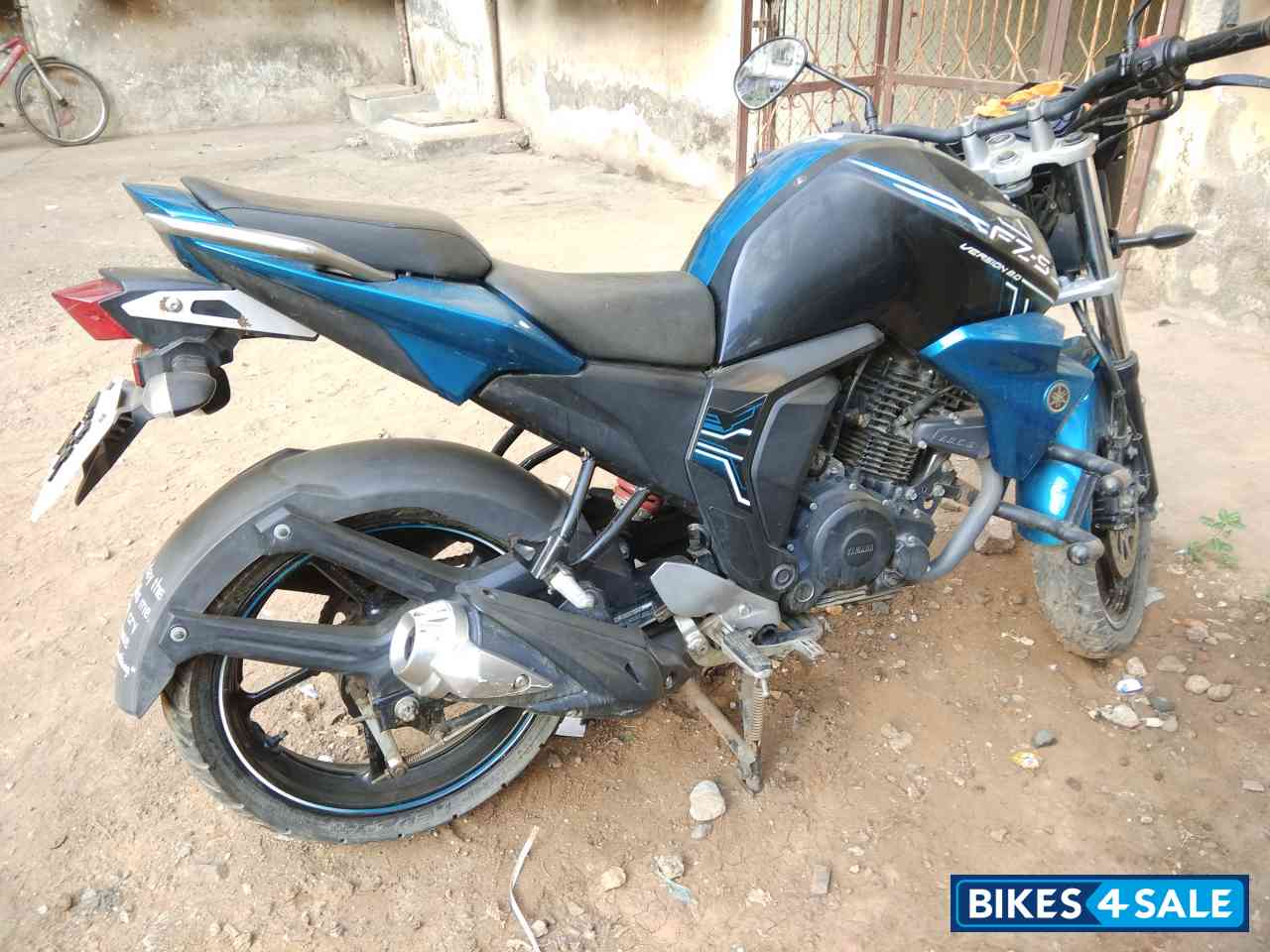 Used 2015 model Yamaha FZ-S for sale in 