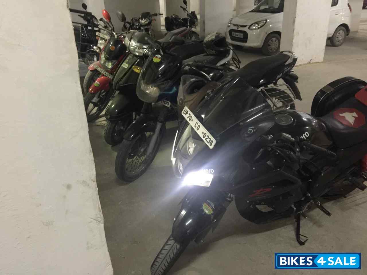 Black Hero Karizma R