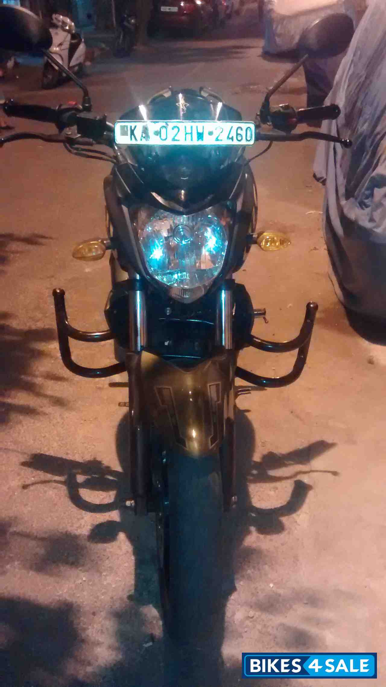 Battle Green Yamaha FZ-S Battle Green Yamaha FZ-S