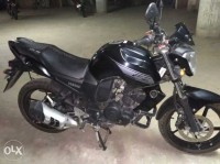 Black Yamaha FZ16