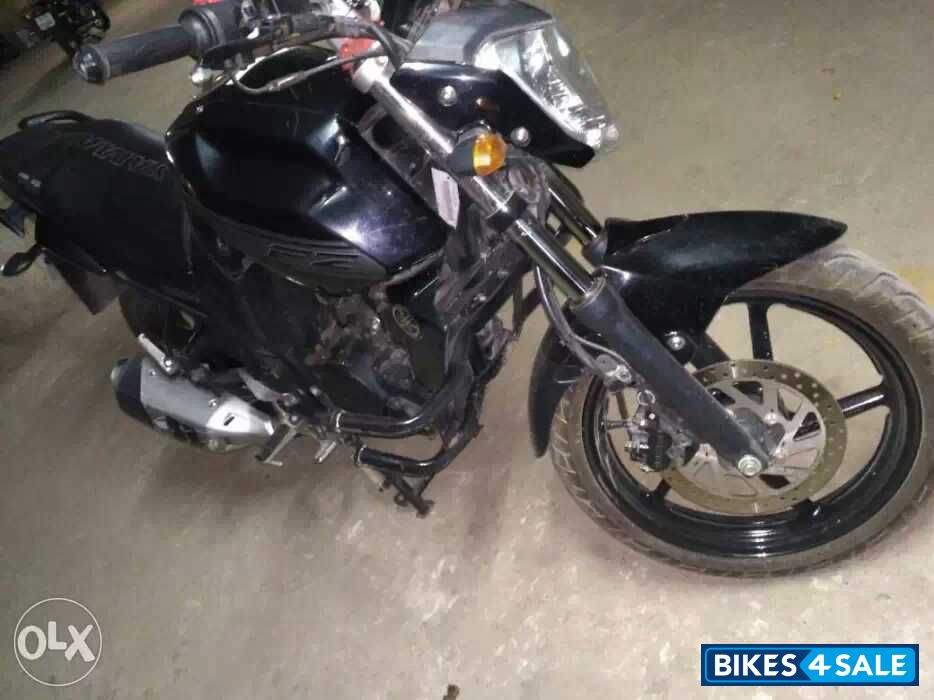 Black Yamaha FZ16