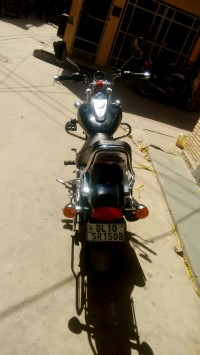 Black Bajaj Avenger 220 DTS-i