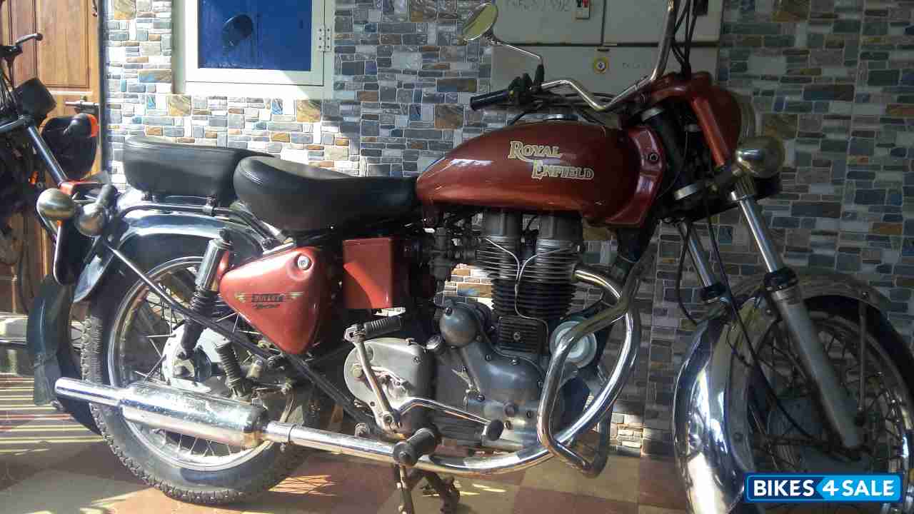 Red Royal Enfield Bullet Standard 350