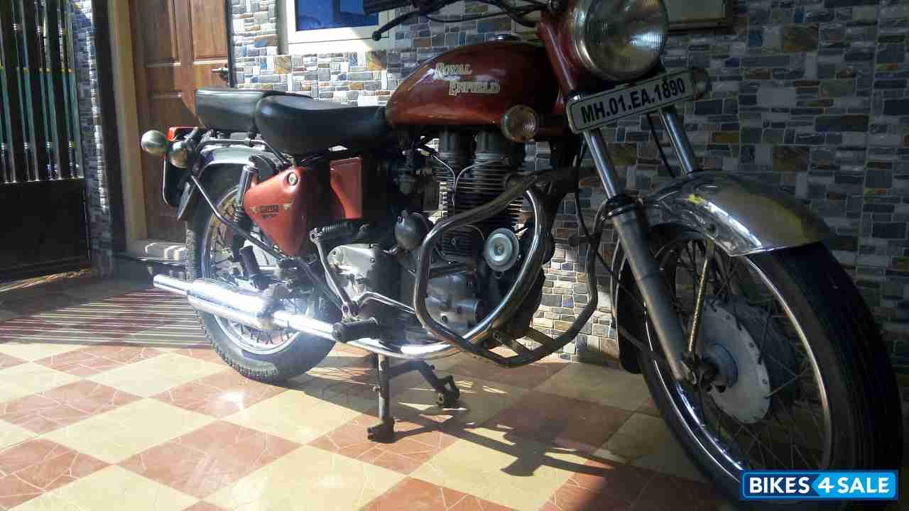 Red Royal Enfield Bullet Standard 350 Red Royal Enfield Bullet Standard 350