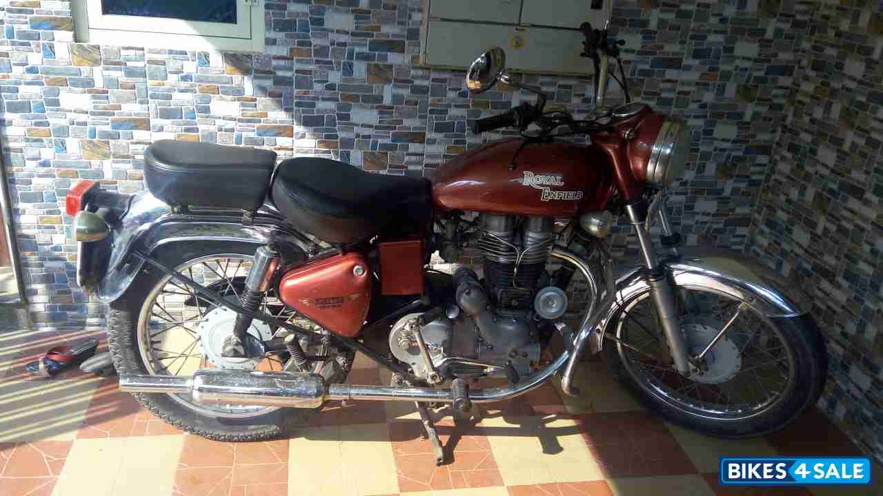 Red Royal Enfield Bullet Standard 350 Red Royal Enfield Bullet Standard 350