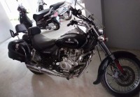 Black Bajaj Avenger 220 DTS-i