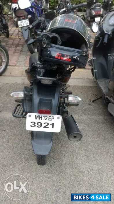 Black Bajaj XCD 125 DTS-Si