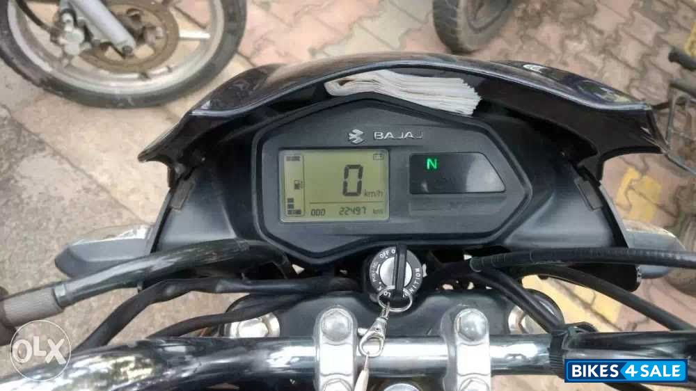 Black Bajaj XCD 125 DTS-Si