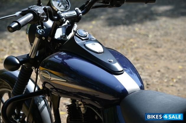 Midnight Blue Bajaj Avenger Street 150