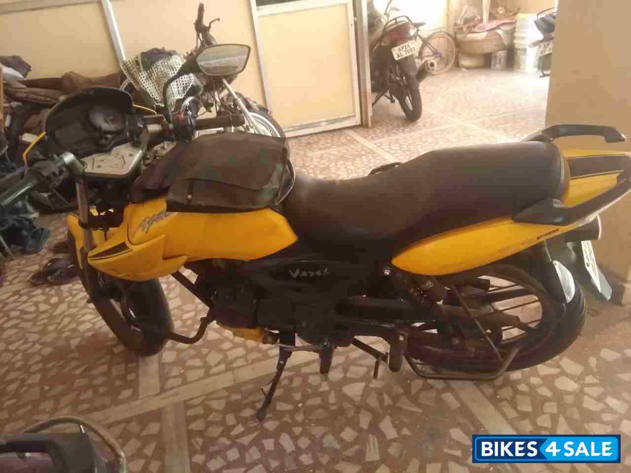 Yellow TVS Apache RTR 160